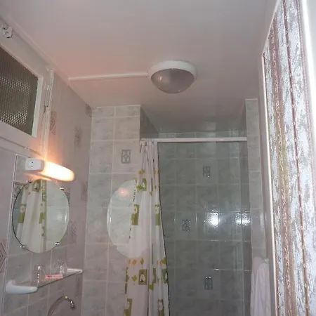 アルデン ホテル 2*